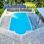 Appartement d\'une chambre avec piscine partagee jardin et wifi a Sainte Anne a 3 km de la plage